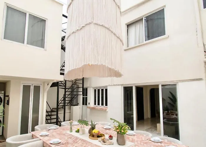 Дом отдыха Luxurious With 9 Bedroom And Huge Terrace Condesa Мехико